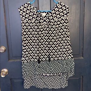 Crown and Ivy baby doll top